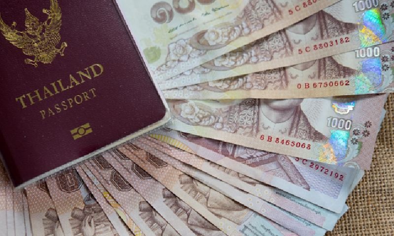 Đi Thái Lan có cần hộ chiếu không? Cập nhật mới nhất 2026 12 Tiền mặt và thẻ thanh toán