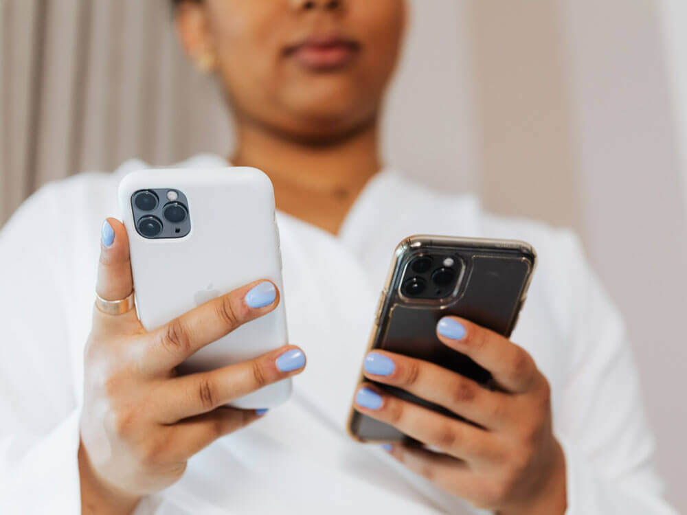 1 eSIM có dùng được 2 máy không?